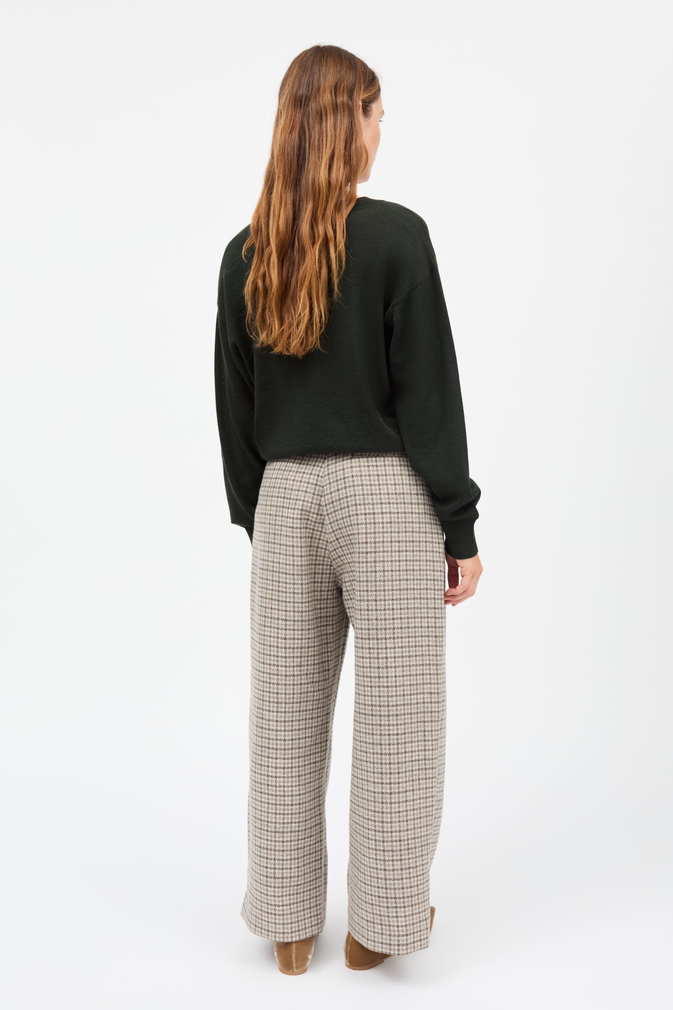 Skall Studio Amethyst V-neck jumper Jumper Dark pine