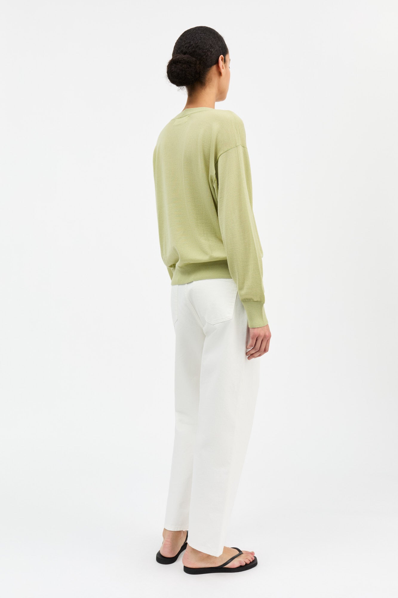 Skall Studio Amethyst V-neck jumper Jumper Light green