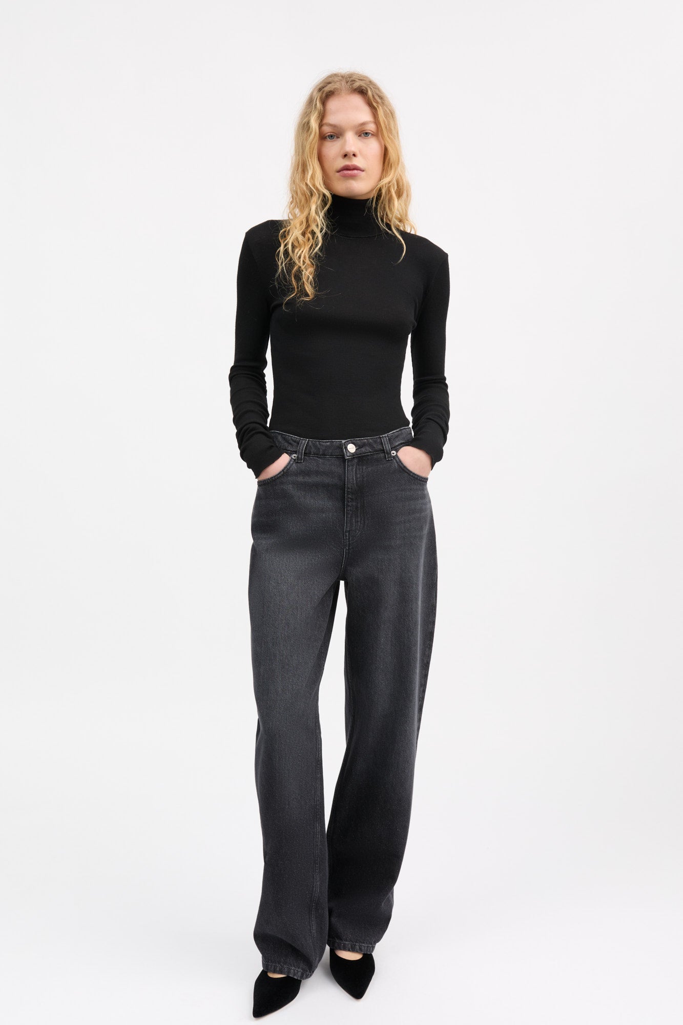Skall Studio Amy T-neck Turtleneck Black