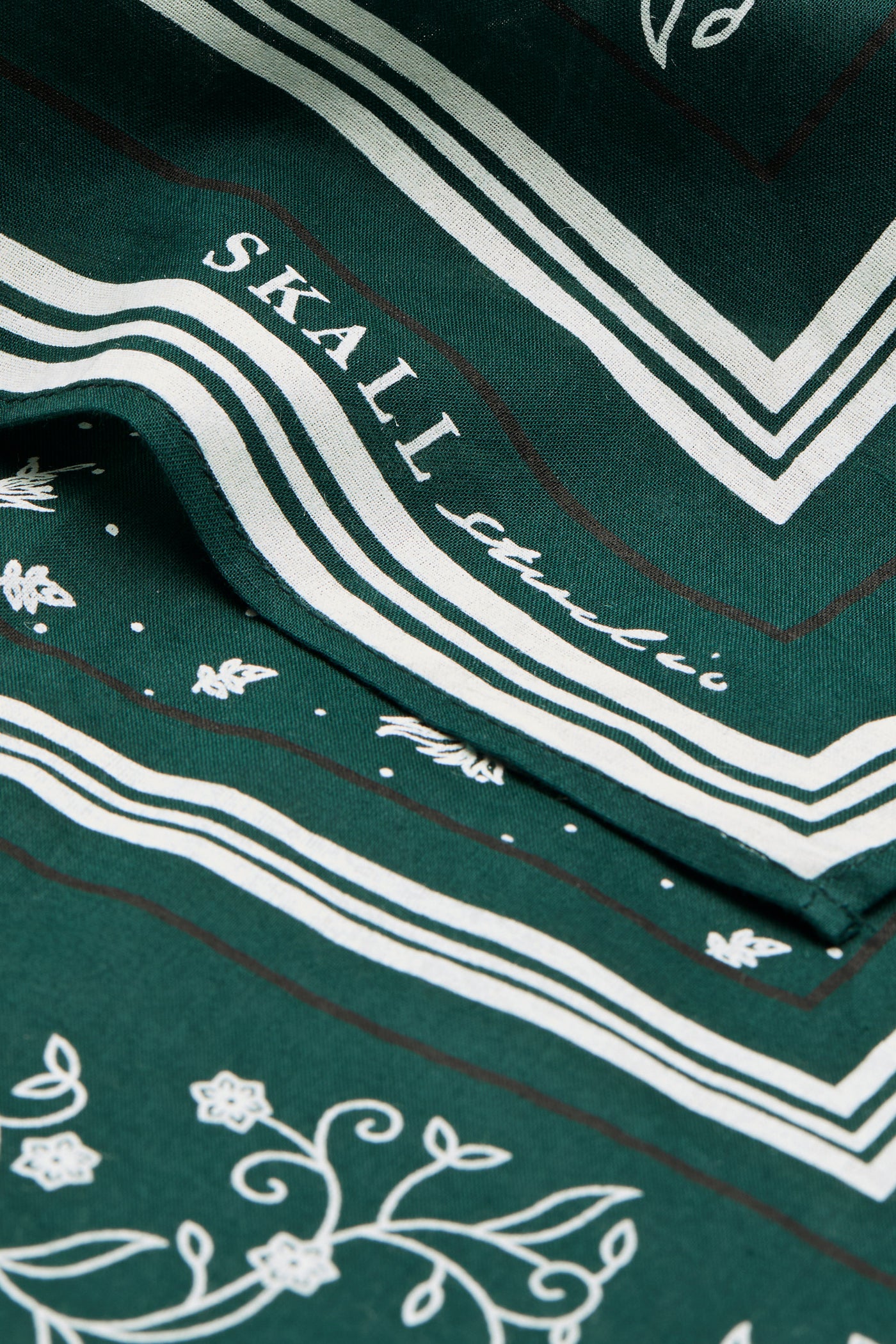 Skall Studio Skall classic scarf 55x55 Scarf Pine green