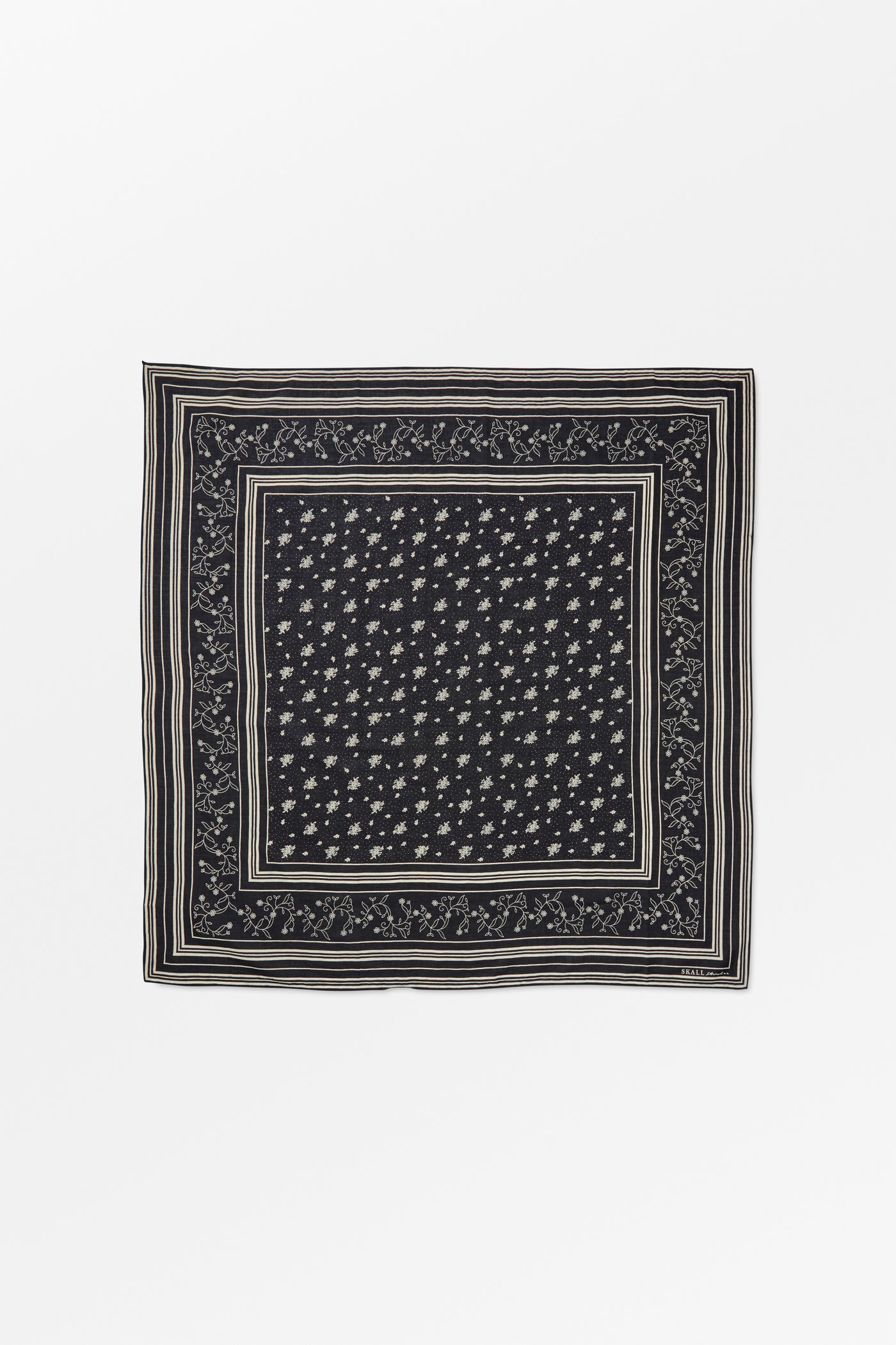 Skall Studio Skall classic scarf 90x90 Scarf Black/Light cream